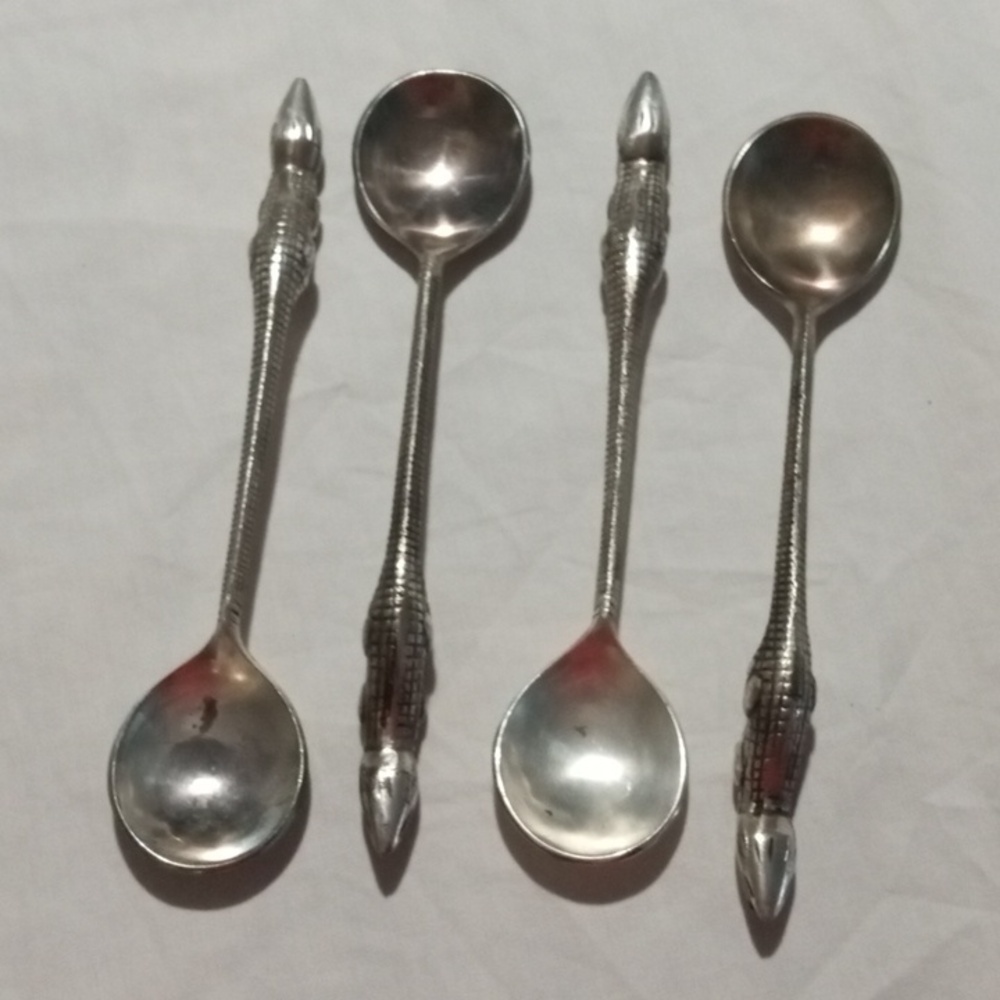 Set of four lizard handle soup spoons mHandle Spoons - Picture 2 of 2